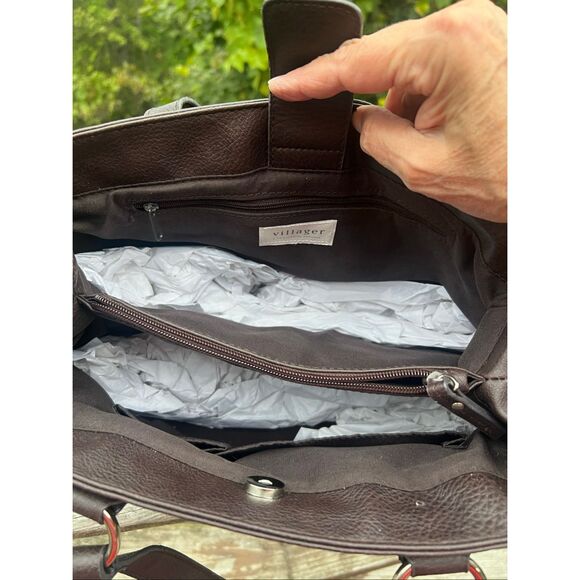 Villager Grained Shoulder Bag Brown NWT - Picture 6 of 8